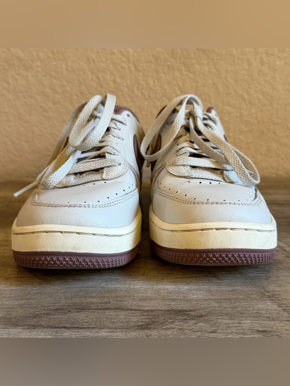 Nike Women's Gamma Force sneakers in light bone and smokey mauve colorway - Picture 4 of 11